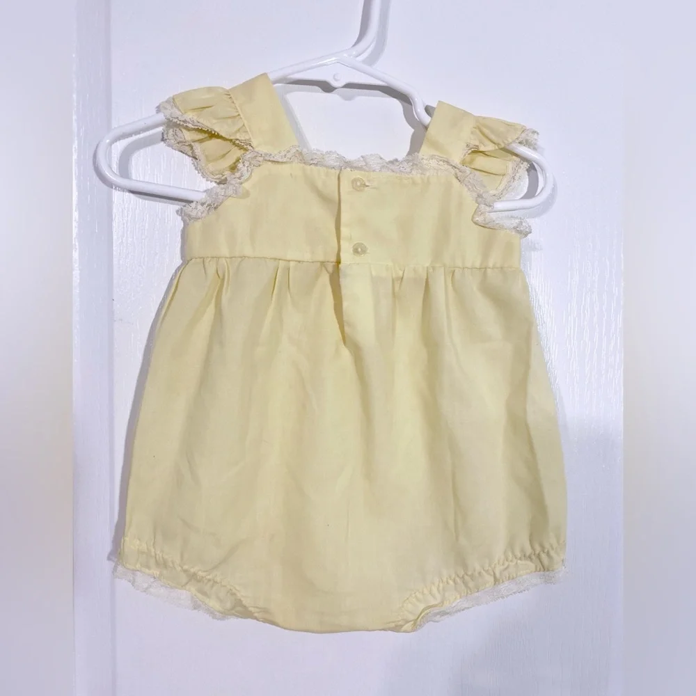 70s Nanette Embroidered Chick Lace Trim Romper & Bonnet Vintage Yellow Size 0
